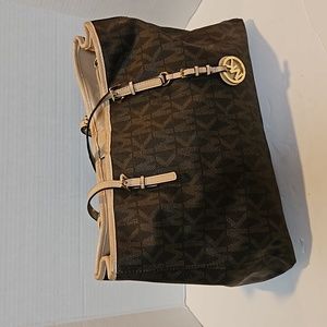 PREOWNED MICHAEL KORS PURSE